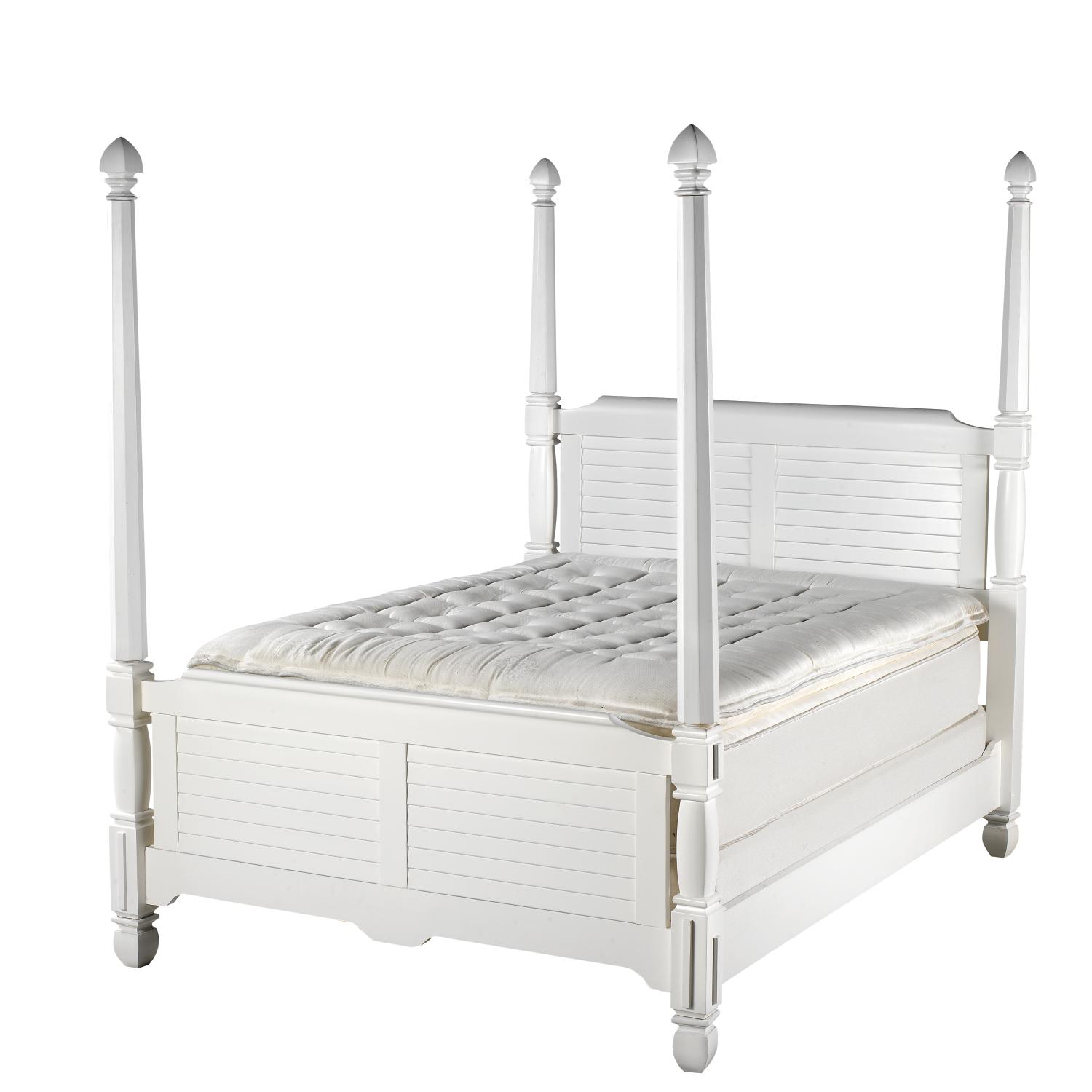 Plantation Cove White King Poster Bed