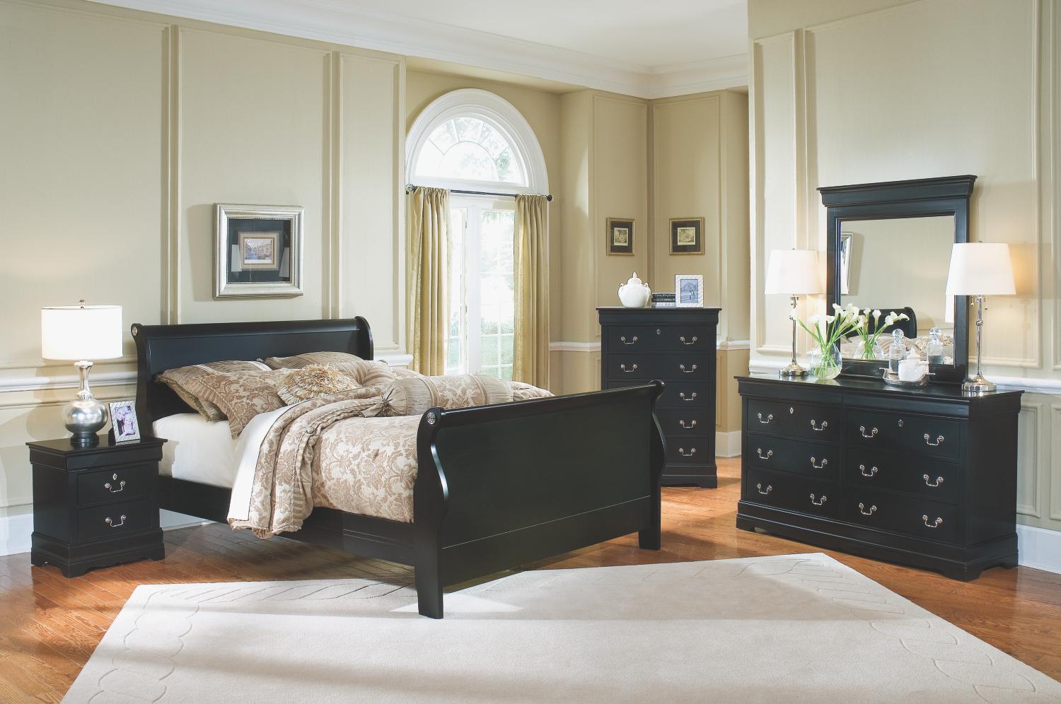 Classic Black 5-PC Queen Bedroom Package
