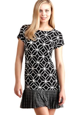 Donna Morgan Cap Sleeved A-Line Dress