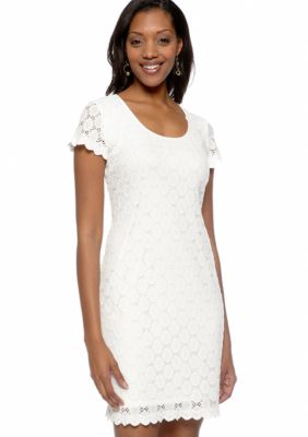 Ronni Nicole Cap-Sleeved Stretch Lace Dress
