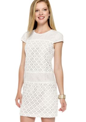 Ivy & Blu/maggy boutique Cap-Sleeved Allover Lace Shift Dress