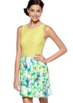 As U  Wish Sleeveless Lace and Chiffon Dress