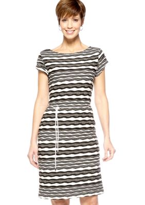 Sharagano Cap-Sleeved Wavy Stripe Shift Dress