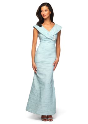 Alex Evenings Sleeveless Two-Piece Skirt Set with Brooch