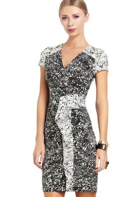BCBGMAXAZRIA Printed Peplum Jersey Dress