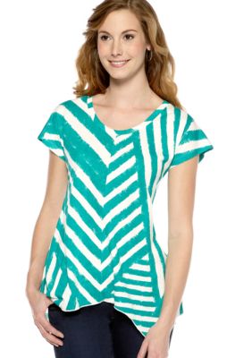 New Directions Weekend Petite Crochet Back Sharkbite Tee