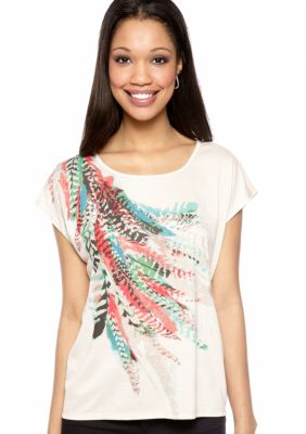 New Directions Weekend High Low Placement Feather Print Tee