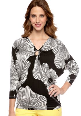 Skye's the Limit Petite Modern Retro Keyhole Front Top