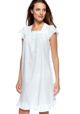 Miss Elaine Seersucker Short Gown