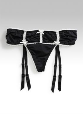 b.tempt'd by Wacoal Demi Desire Garter Thong (948158)
