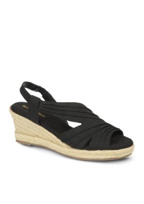 Naturalizer Banna Wedge