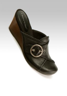 Bare Traps Dee Clog