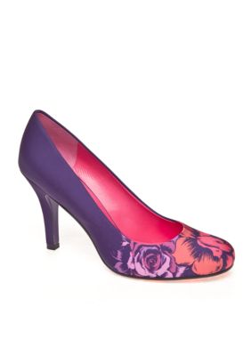 Nine West Ambitious Pump
