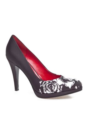 Nine West Rocha Pump-Extended Sizes Available