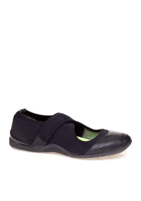 DKNY/Donna Karan Esther Flat