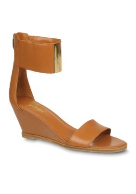 Fergie Flint Wedge