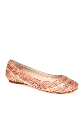 Kim Rogers Hallie Flat
