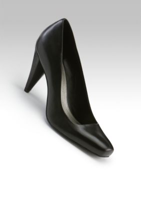 Kristin Davis Mildred Pump