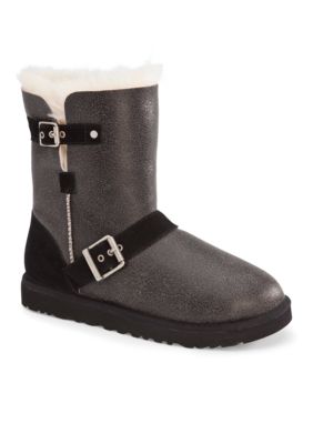 UGG Australia Classic Short Dylyn Boot