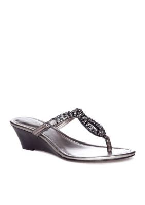GUESS Ulley Wedge Thong Sandal