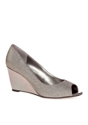 Bandolino Tufflove Wedge Pump