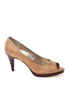 Bandolino Mylah Pump