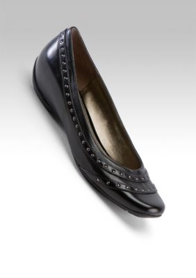 Kenneth Cole Reaction Sensible Secret Flat