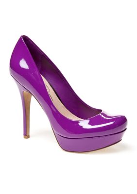 Jessica Simpson Given Pump