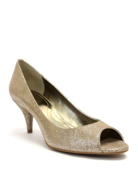 Tahari Marie Pump