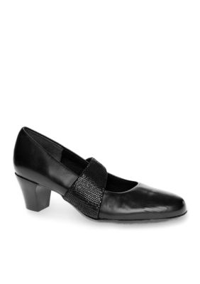 Munro Garbo Pump - Available in Extended Sizes and Widths