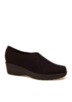 Munro Bravo Stretch Loafer - Available in Extended Sizes and Widths