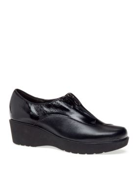 Munro Debut Wedge - Available in Extended Sizes and Widths