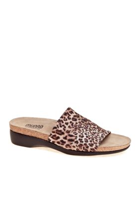 Munro Aquarius Slide - Available in Extended Sizes and Widths