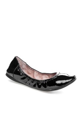 Vince Camuto Ellen Flat