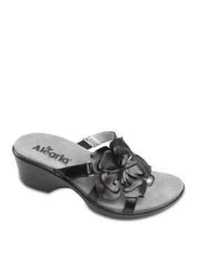 Alegria by PG Lite Alegria Hula Wedge