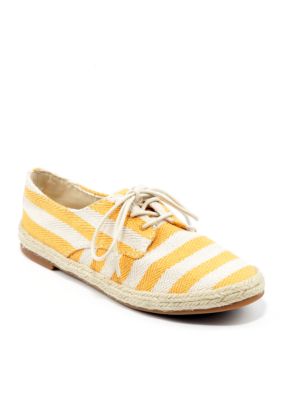Lucky Brand Dysart Lace Up Flat
