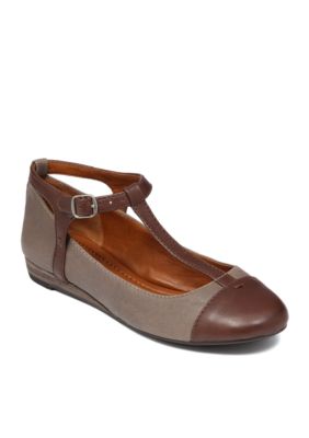 Lucky Brand Ferne Flat