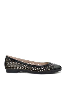 Adrienne Vittadini Kiley Flat