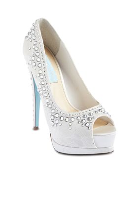 Betsey Johnson Vow Pump