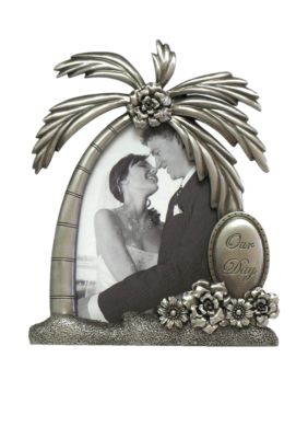 Fetco Home Decor Liza Palm Frame