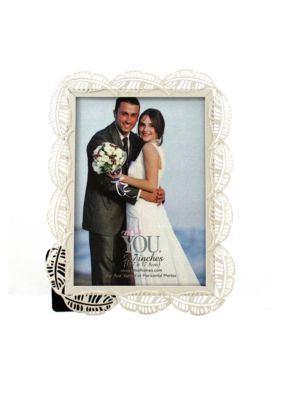 Fetco Home Decor Off White Openwork 5x7 Frame