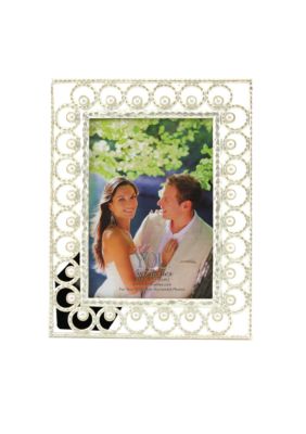 Fetco Home Decor Silver Rings and Pearl 5x7 Frame