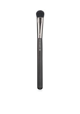 M·A·C 227 Large Fluff Brush