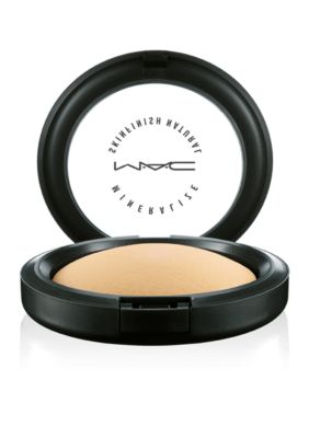 M·A·C Mineralize Skinfinish Natural