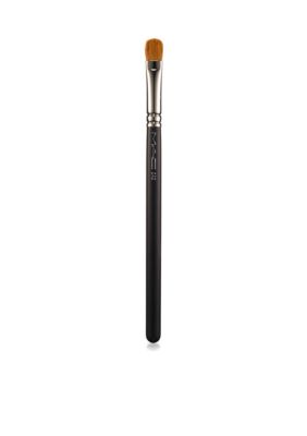 M·A·C 242 Shader Brush