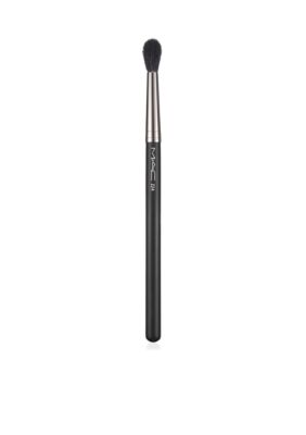 M·A·C 224 Tapered Blending Brush