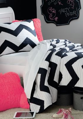Home Accents Black & White Chevron Quilt