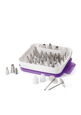 Wilton Bakeware Master Decorating Tip Set