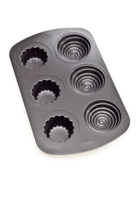 Wilton Bakeware 6 Cavity 3-D Cupcake Pan