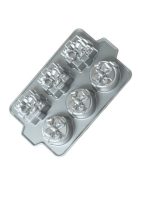 Nordic Ware Gift Cakelette Pan - Online Only